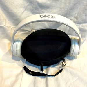 Beats Solo3 Wireless Headphones Used Condition